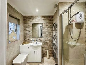 Photo 10- click for photo gallery